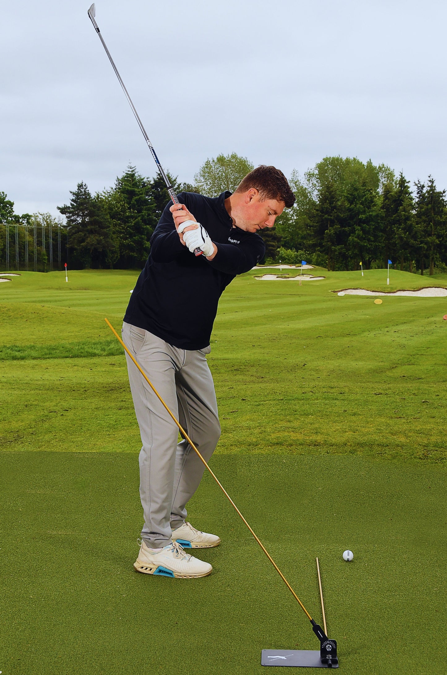 THE SWING PLATE BASE